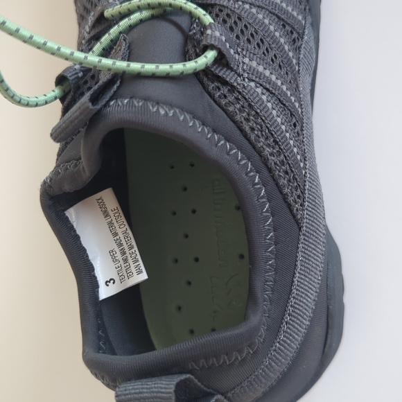 All in Motion Water Shoes Size 3 - Picture 5 of 9